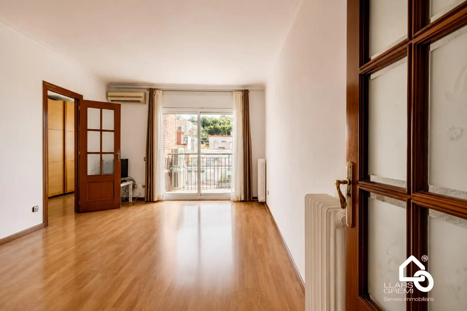 Sala de estar de Piso en venta en Barcelona con Calefacción y Balcón