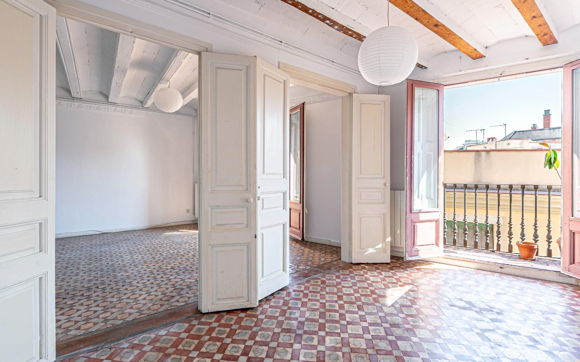 Flat for sale in  Barcelona Capital  with Heating and Balcony
