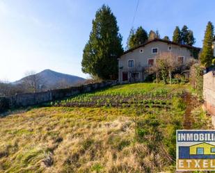 Vista exterior de Finca rústica en venda en Elgeta amb Balcó