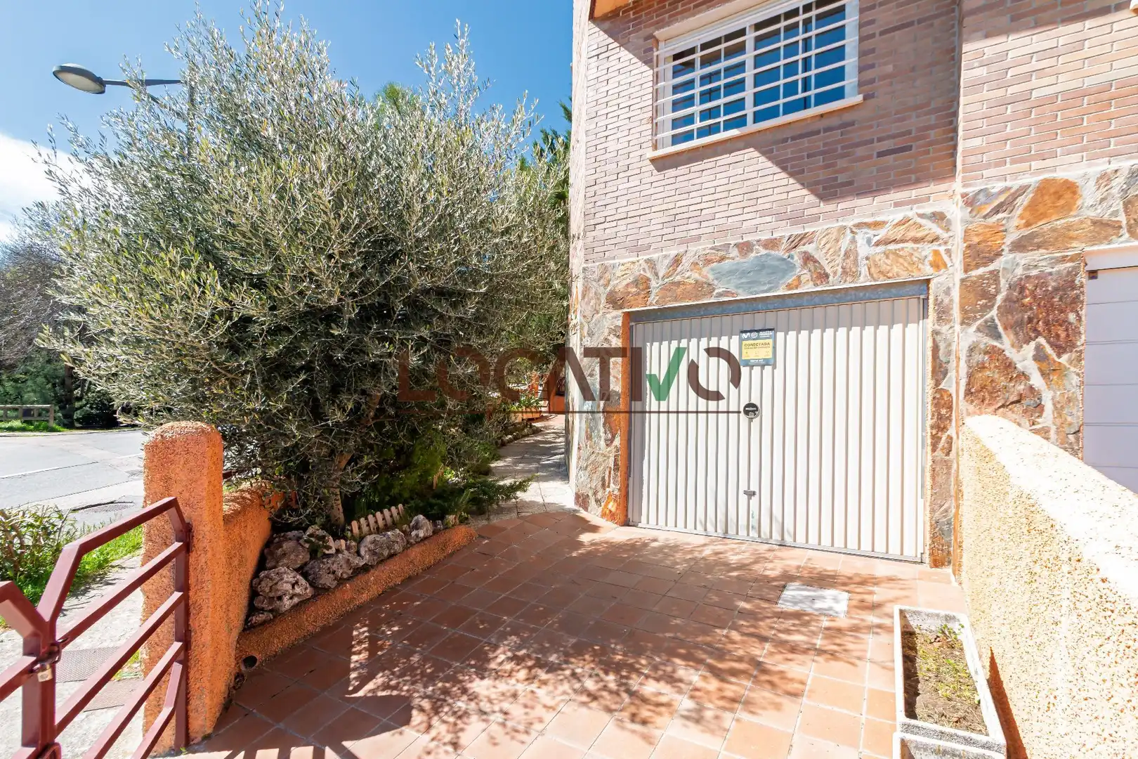 Exterior view of Houses for sale in San Lorenzo de El Escorial  with Heating, Private garden and Terrace