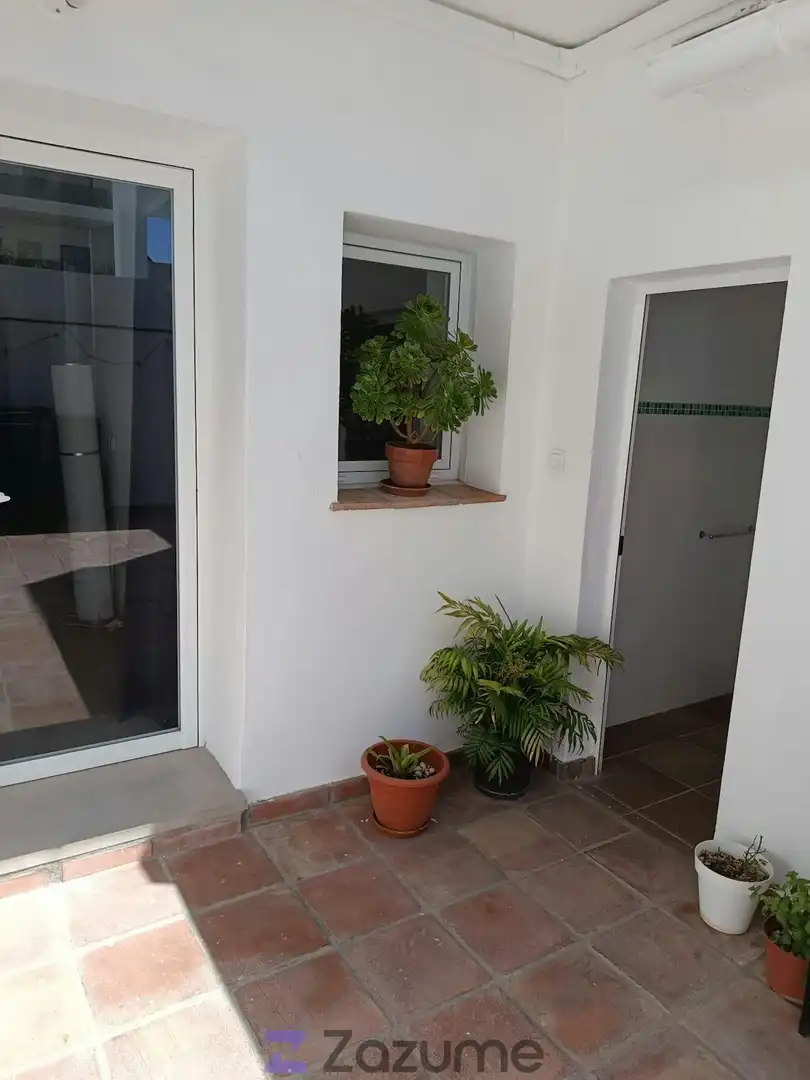 Terraza de Piso de alquiler en Pizarra con Aire acondicionado, Calefacción y Jardín privado
