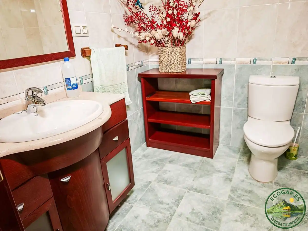 Baño de Casa o chalet en venta en Nava con Calefacción, Jardín privado y Parquet