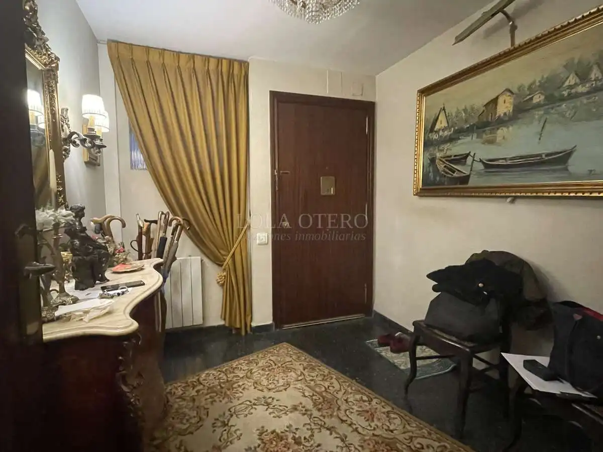 Bedroom of Flat for sale in Valencia  with Air Conditioner, Heating and Balcony