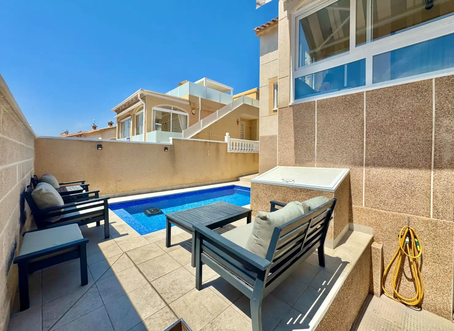 Terrassa de Casa adosada en venda en Orihuela amb Piscina