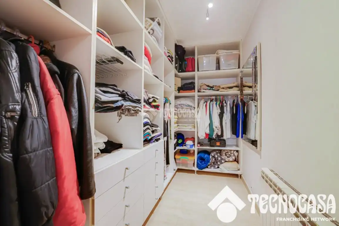 Semi-detached house for sale in Sant Muç, imagen 13