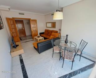 Sala d'estar de Pis de lloguer en Marbella amb Aire condicionat, Calefacció i Terrassa