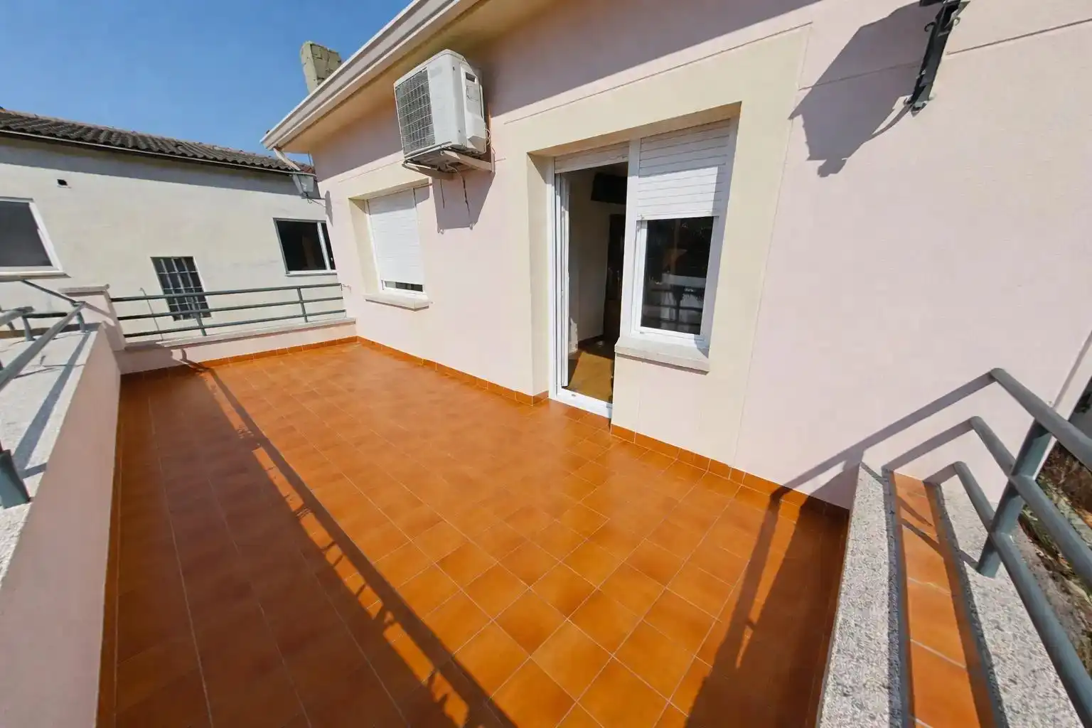Terraza de Casa o chalet en venta en Sant Fost de Campsentelles con Aire acondicionado, Calefacción y Jardín privado