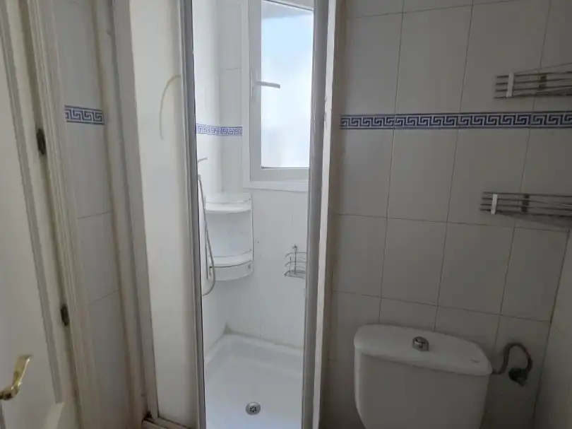 Baño de Piso en venta en  Sevilla Capital con Aire acondicionado