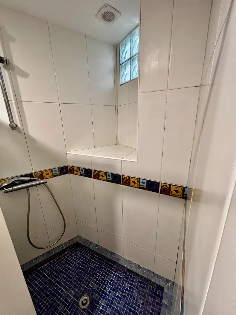 Bathroom of Flat for sale in Pinto  with Air Conditioner, Heating and Parquet flooring