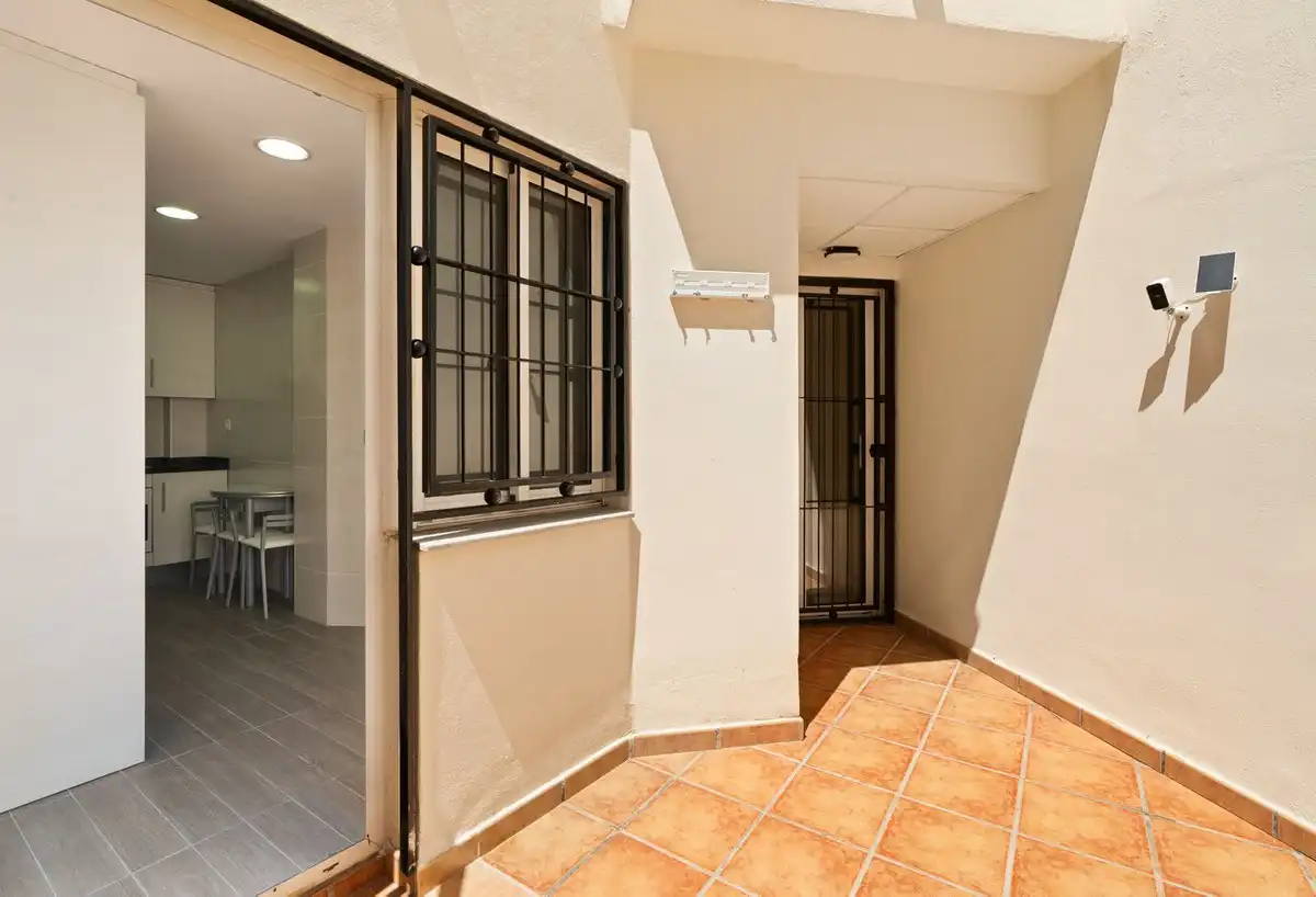 Casa adosada en venda en Marbella amb Aire condicionat, Terrassa i Alarma