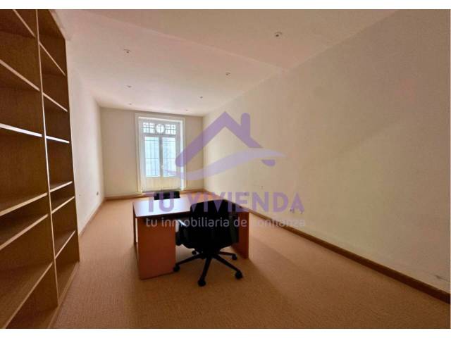 Oficina en Alquiler en Menéndez Pelayo en Centro
