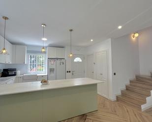 Kitchen of Single-family semi-detached for sale in Estepona  with Air Conditioner, Private garden and Terrace