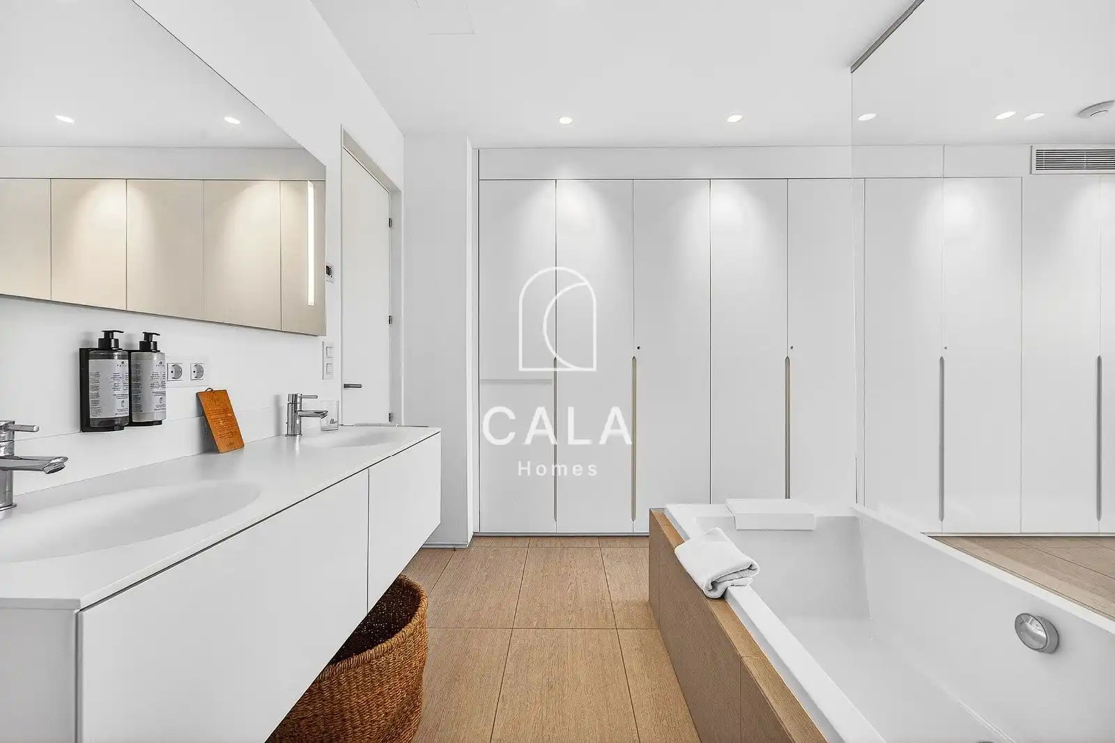 Bany de Apartament en venda en Adeje amb Aire condicionat, Calefacció i Terrassa