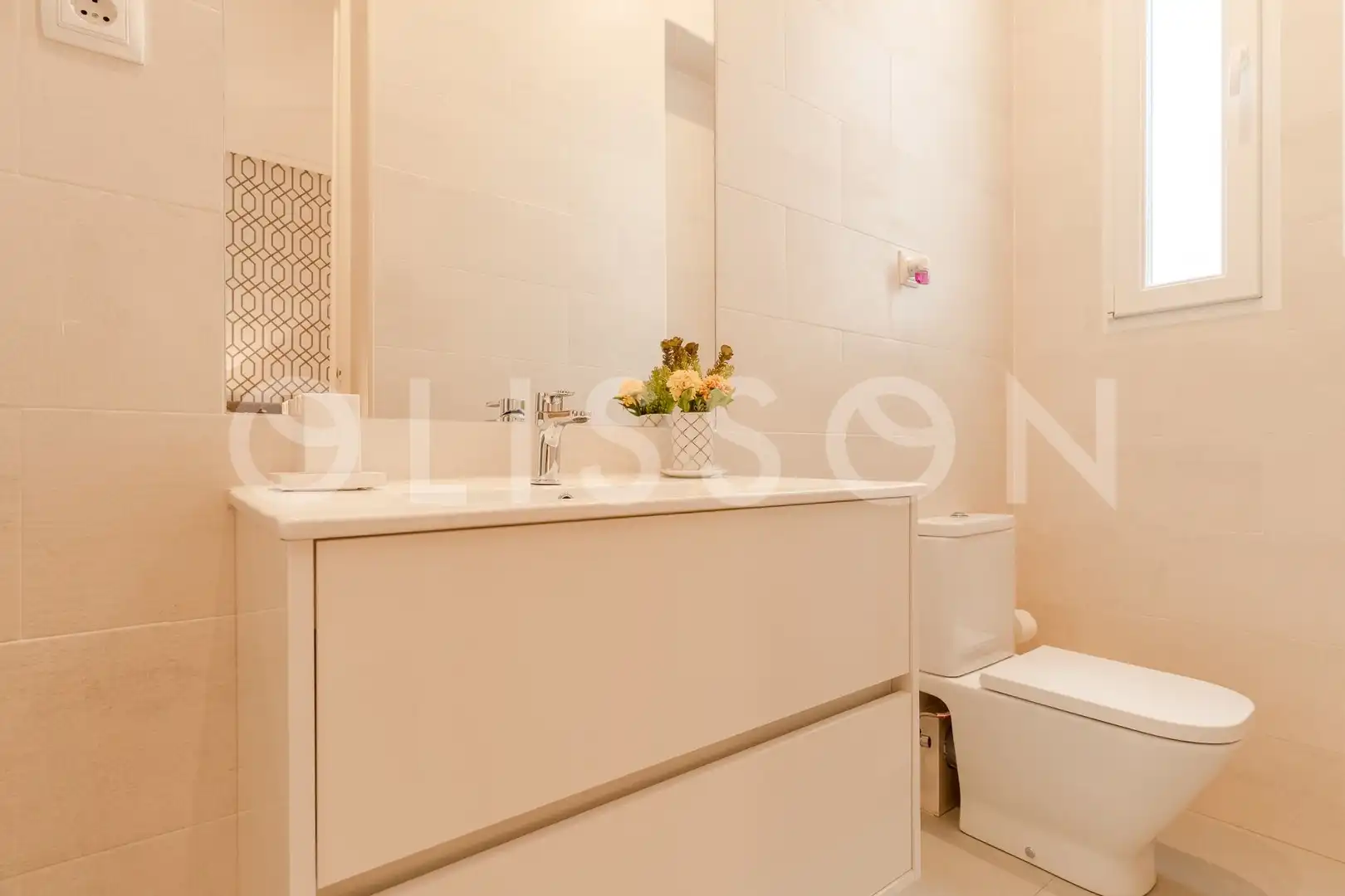 Badezimmer von Wohnung zur Miete in Madrid mit Klimaanlage, Heizung und Möbliert