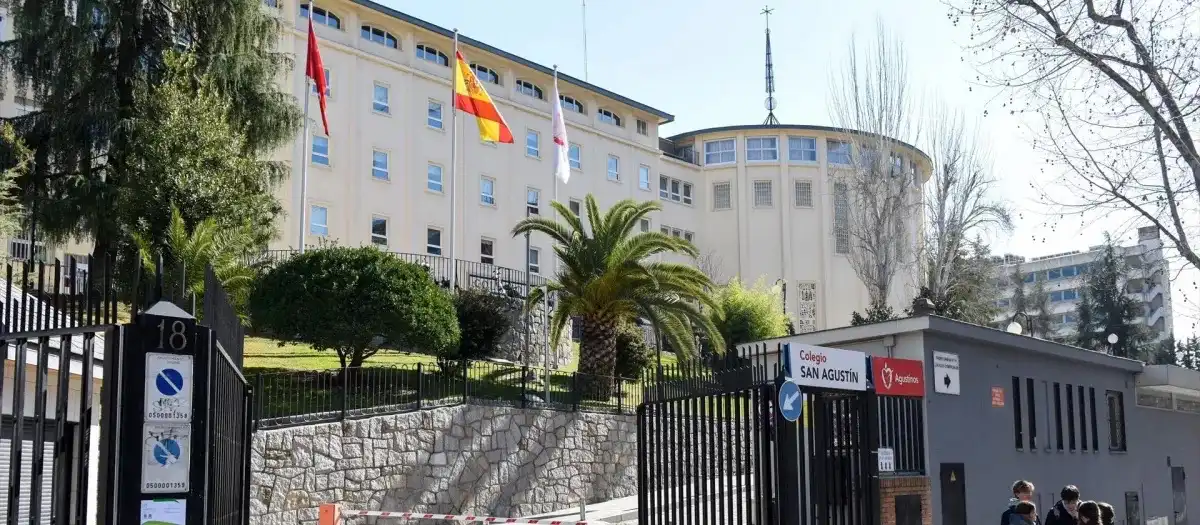 Vista exterior de Piso en venta en Madrid con Aire acondicionado, Calefacción y Parquet