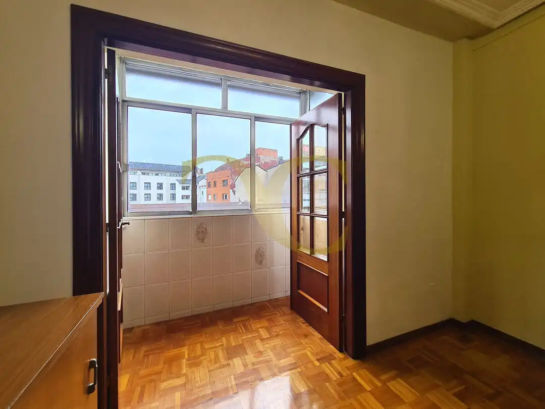 Habitación de Piso en venta en Oviedo  con Terraza
