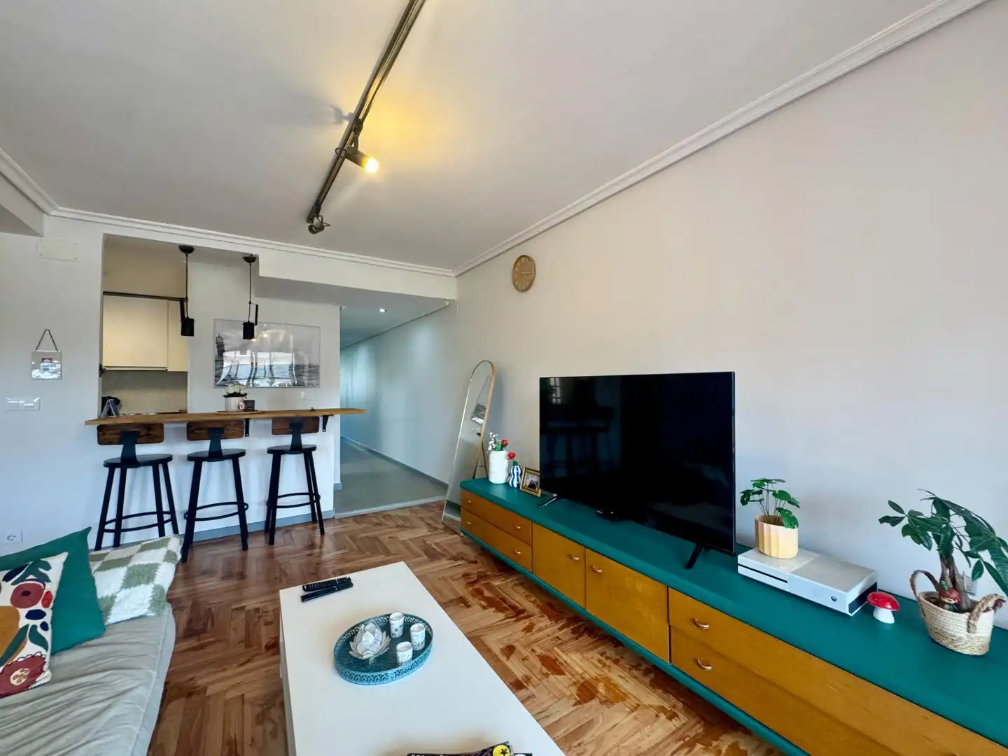 Sala de estar de Piso en venta en Vigo  con Calefacción, Parquet y Trastero