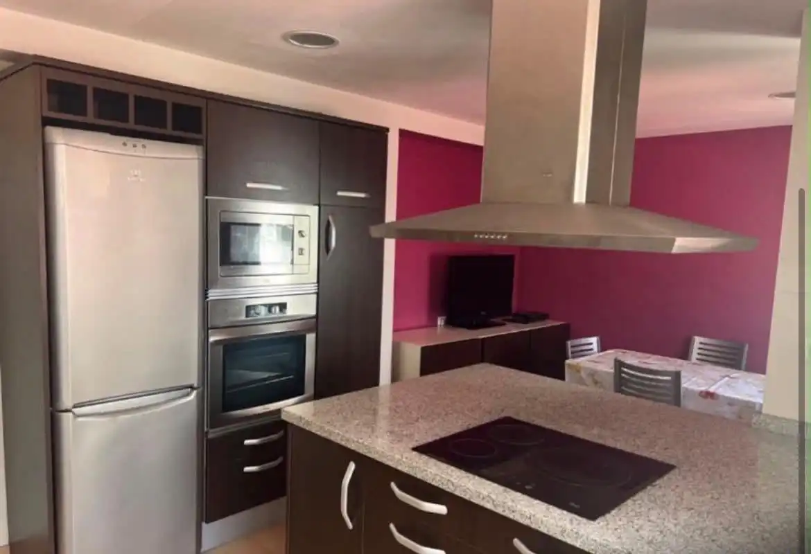 Flat with terrace for sale in Pla - Carolinas