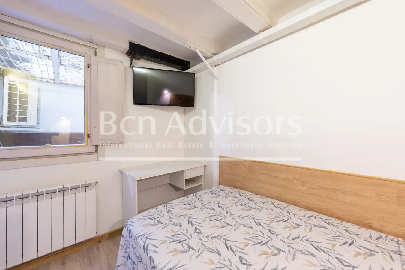 Bedroom of Duplexes for sale in Barcelona  with Air Conditioner, Heating and Parquet flooring