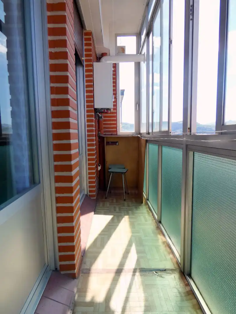 Terrassa de Pis en venda en Bilbao  amb Calefacció, Parquet i Moblat