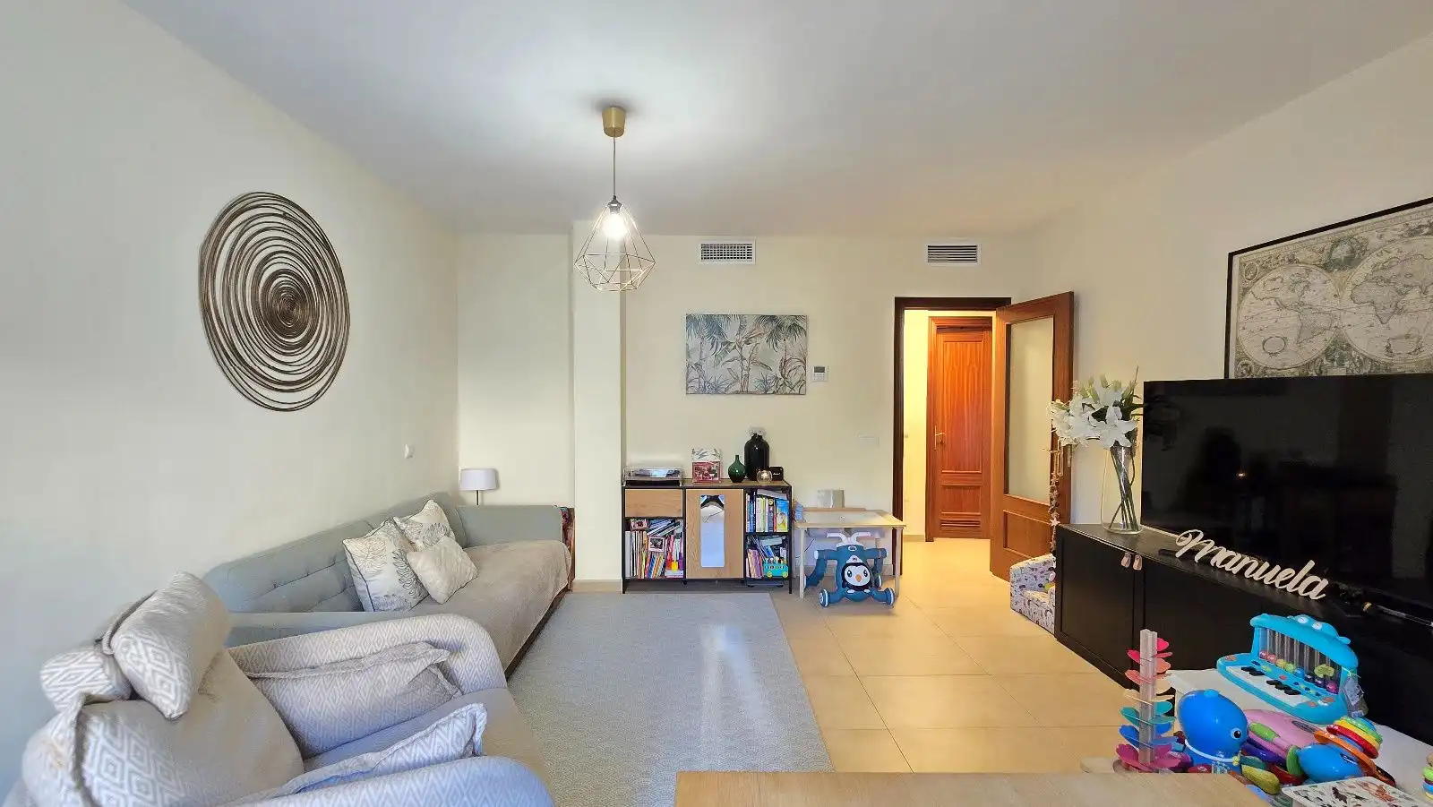 Living room of Flat for sale in El Pinillo 