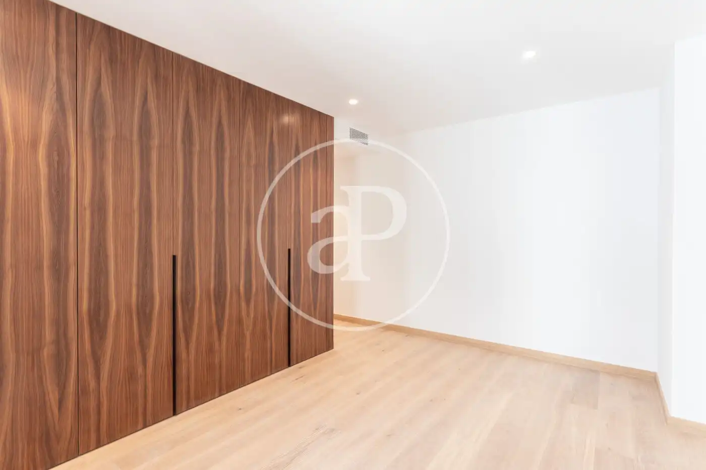 Habitación de Ático en venta en Sant Cugat del Vallès con Aire acondicionado, Calefacción y Terraza