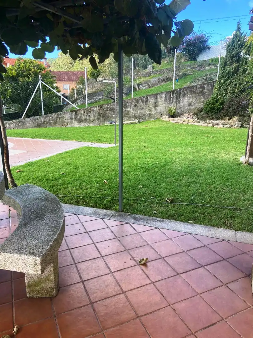 Jardí de Casa o xalet de lloguer en Cangas  amb Calefacció, Jardí privat i Terrassa