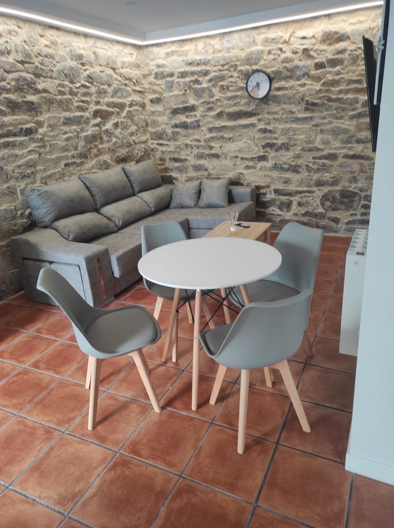 Dining room of Flat to rent in Vigo   with Heating, Furnished and Oven
