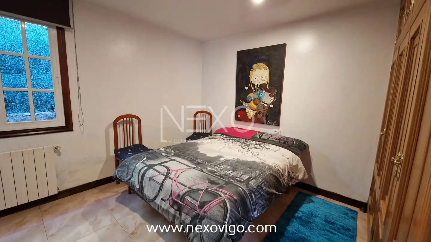 Habitación de Casa o chalet en venta en Cangas  con Calefacción, Jardín privado y Piscina