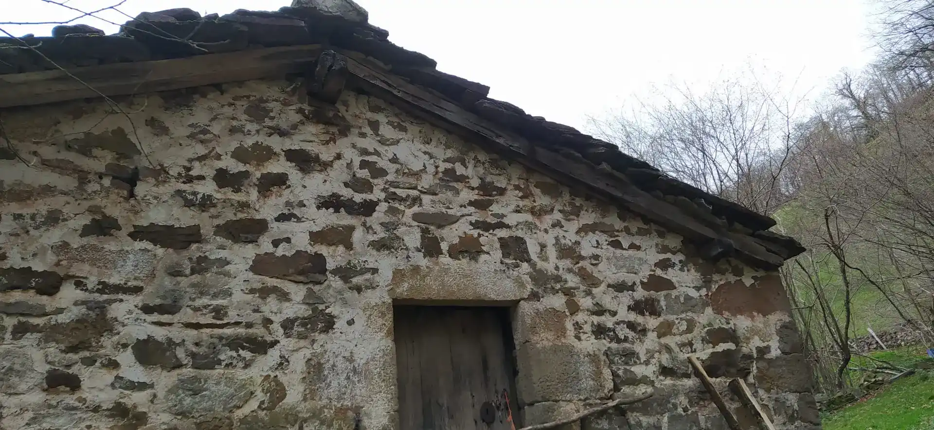 Außenansicht von Country house zum Verkauf in Vega de Pas
