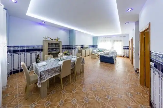 Haus mit Terrasse zum Verkauf in Grupo MARQUES DE VALLTERRA, imagen 2