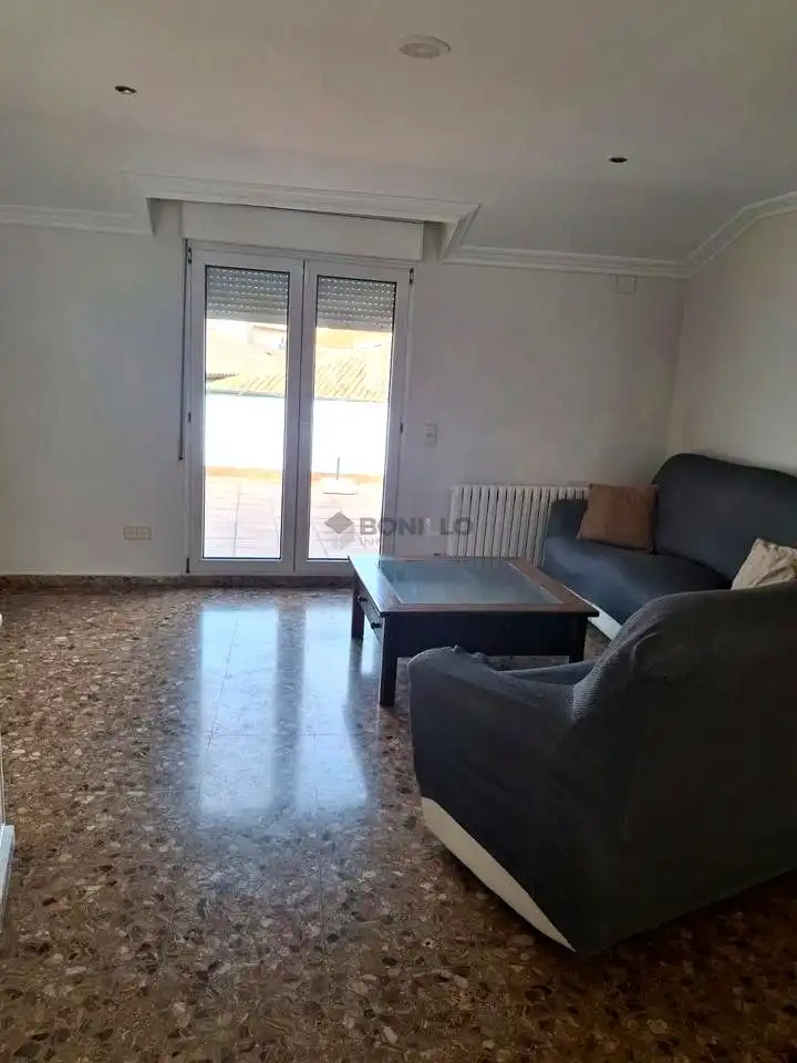 Sala de estar de Dúplex en venta en Teruel con Calefacción, Terraza y Amueblado