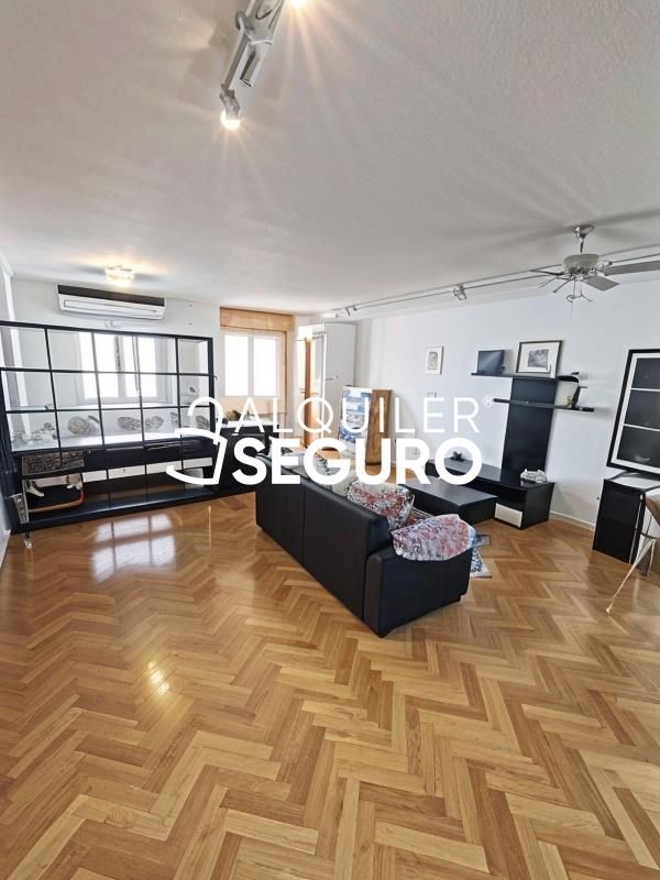 Sala de estar de Piso de alquiler en Alcalá de Henares con Aire acondicionado, Calefacción y Trastero