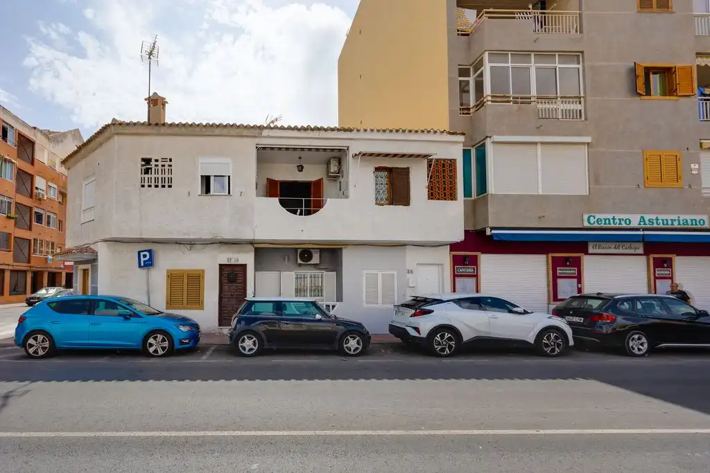 Bungalow amb terrassa en venda a Calle Urbano Arregui 27, imagen 3