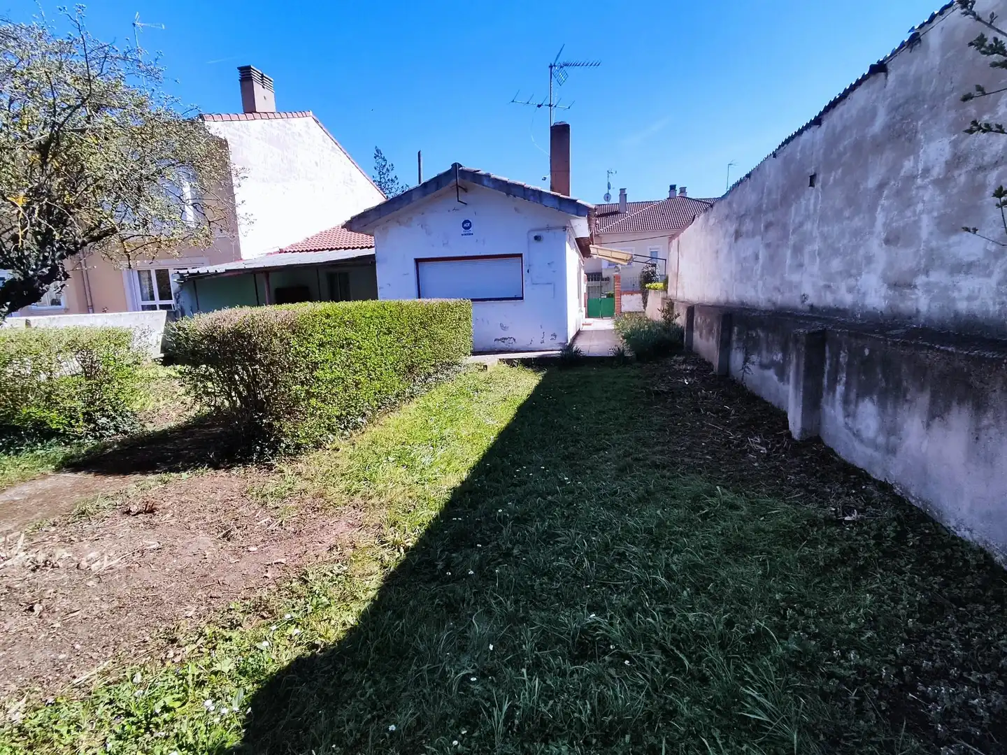 Jardí de Casa adosada en venda en Burgos amb Calefacció i Jardí privat