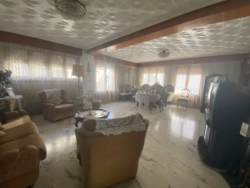 Sala de estar de Piso en venta en Lucena con Balcón y Internet