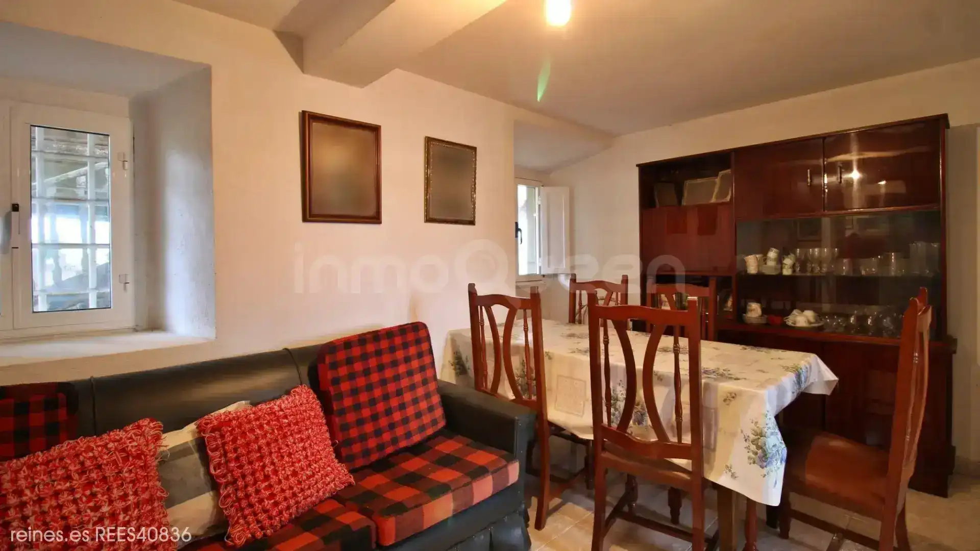 Sala d'estar de Casa o xalet en venda en Grado amb Calefacció, Jardí privat i Terrassa