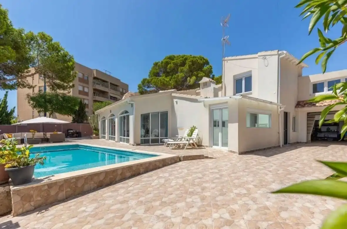 Chalet con piscina en venta en Yate, imagen 3