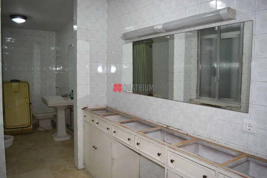 Badezimmer von Gebäude zum Verkauf in Santiago de Compostela 