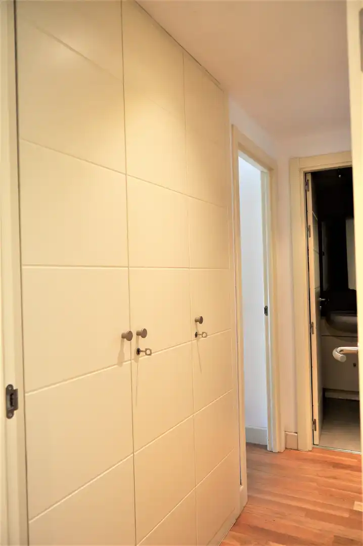 Badezimmer von Wohnung zur Miete in Madrid mit Klimaanlage, Heizung und Parkett