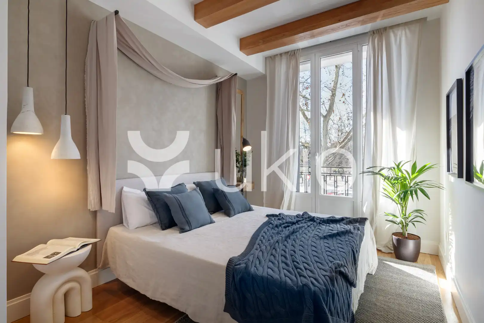Habitación de Apartamento de alquiler en Madrid con Aire acondicionado, Calefacción y Amueblado