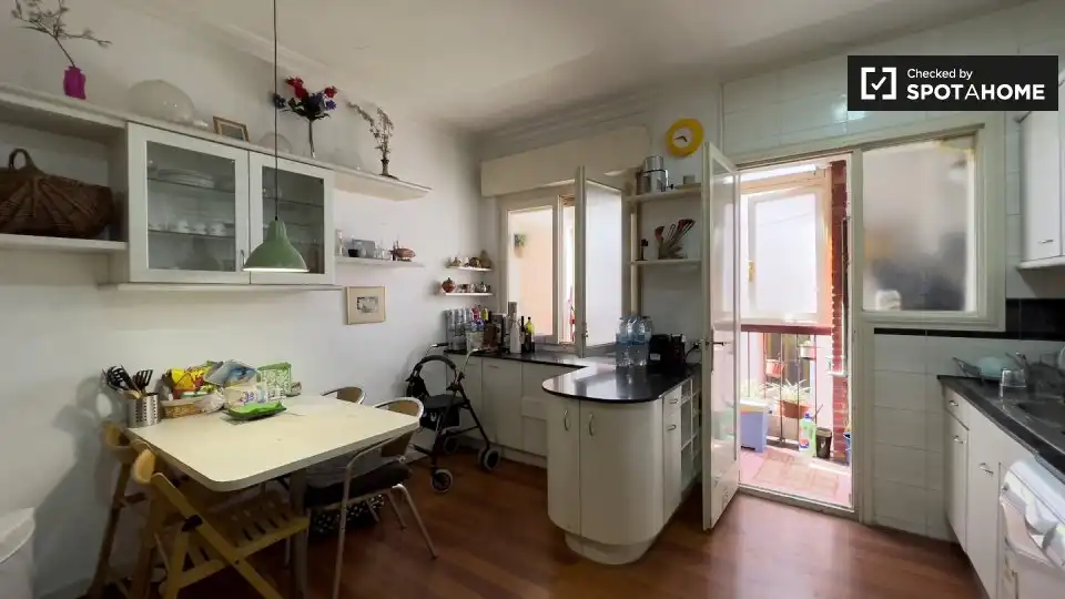 Piso con terraza en alquiler en Ciutat Vella, imagen 7