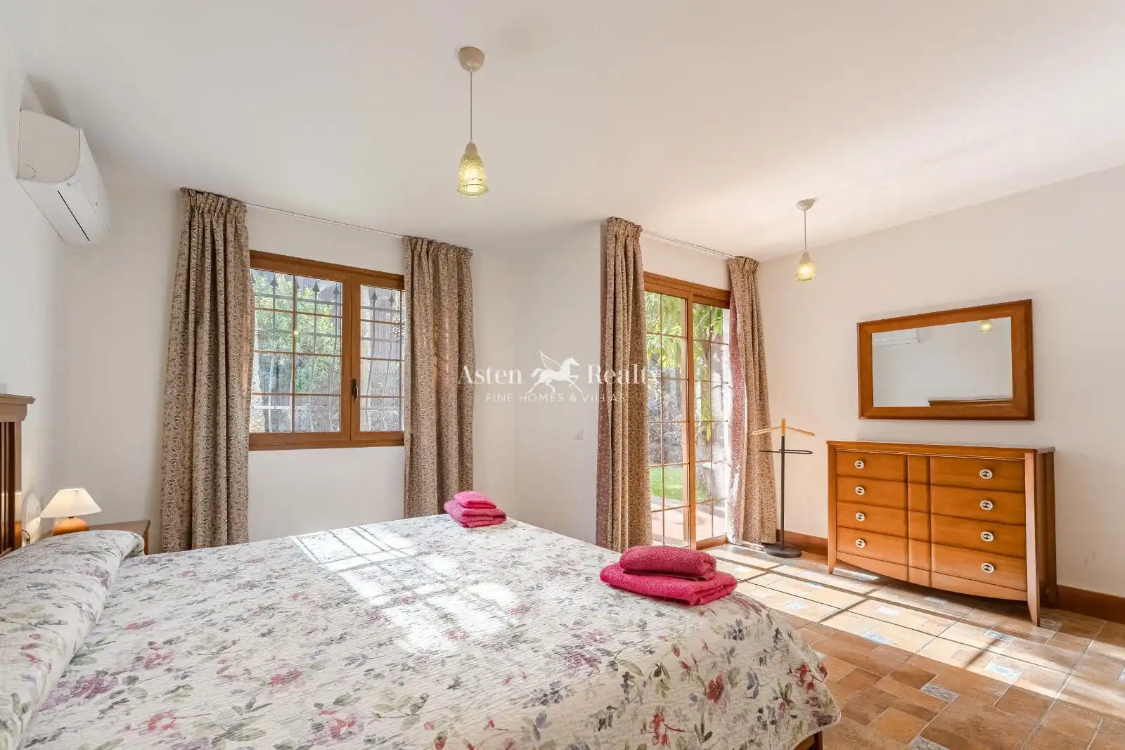 Bedroom of Houses for sale in Adeje  with Air Conditioner, Terrace and Swimming Pool