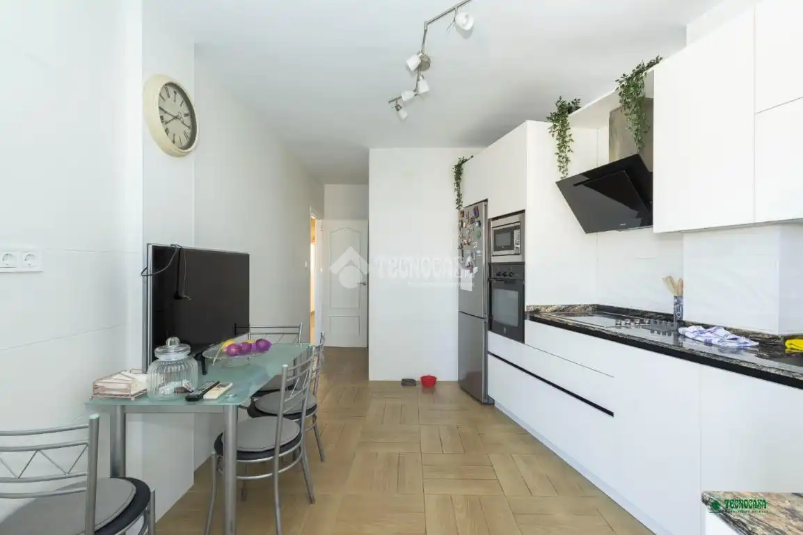 Cocina de Piso en venta en Almería con Terraza