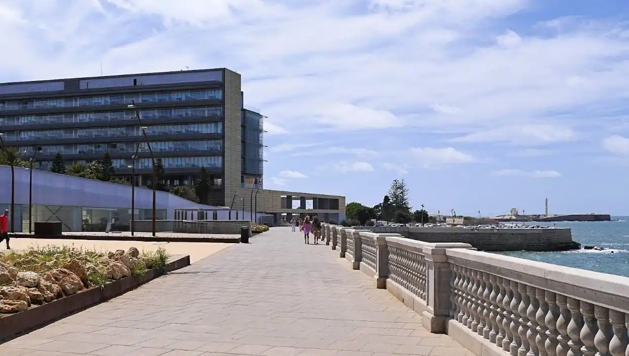 Vista exterior de Apartamento en venta en Cádiz con Aire acondicionado, Calefacción y Balcón
