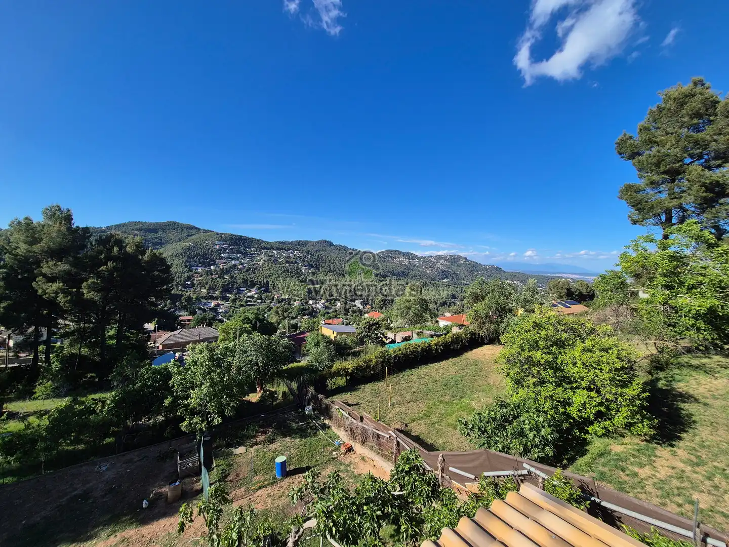 Vista exterior de Casa o chalet en venta en Corbera de Llobregat con Calefacción, Jardín privado y Parquet