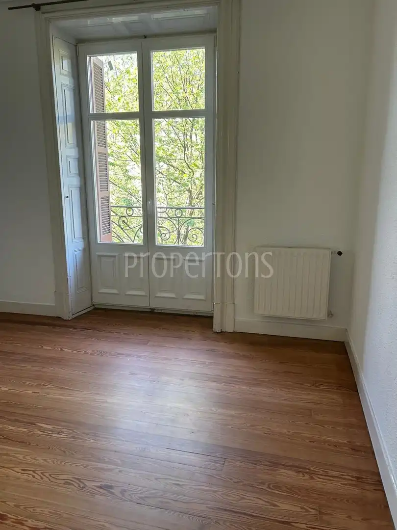 Bedroom of Office for rent in Bilbao 