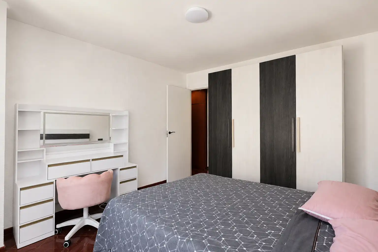 Schlafzimmer von Wohnung zum Verkauf in Viladecans mit Balkon