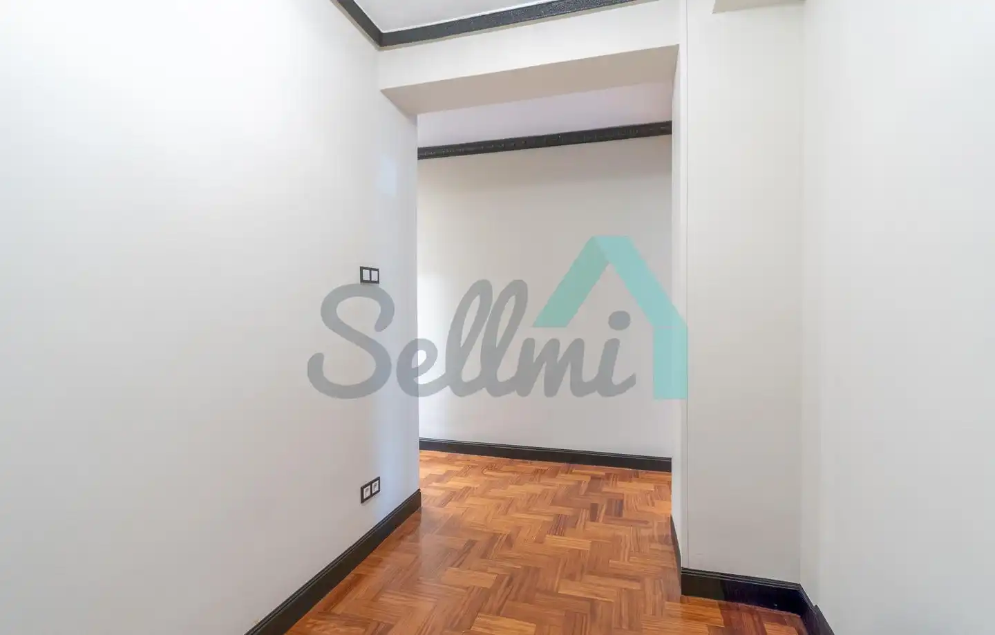 Piso en venta en Oviedo  con Calefacción, Parquet y Terraza