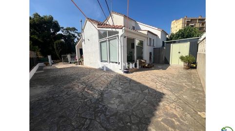 Foto 2 de Casa o xalet en venda a Calle Argentera, Nord, Roses